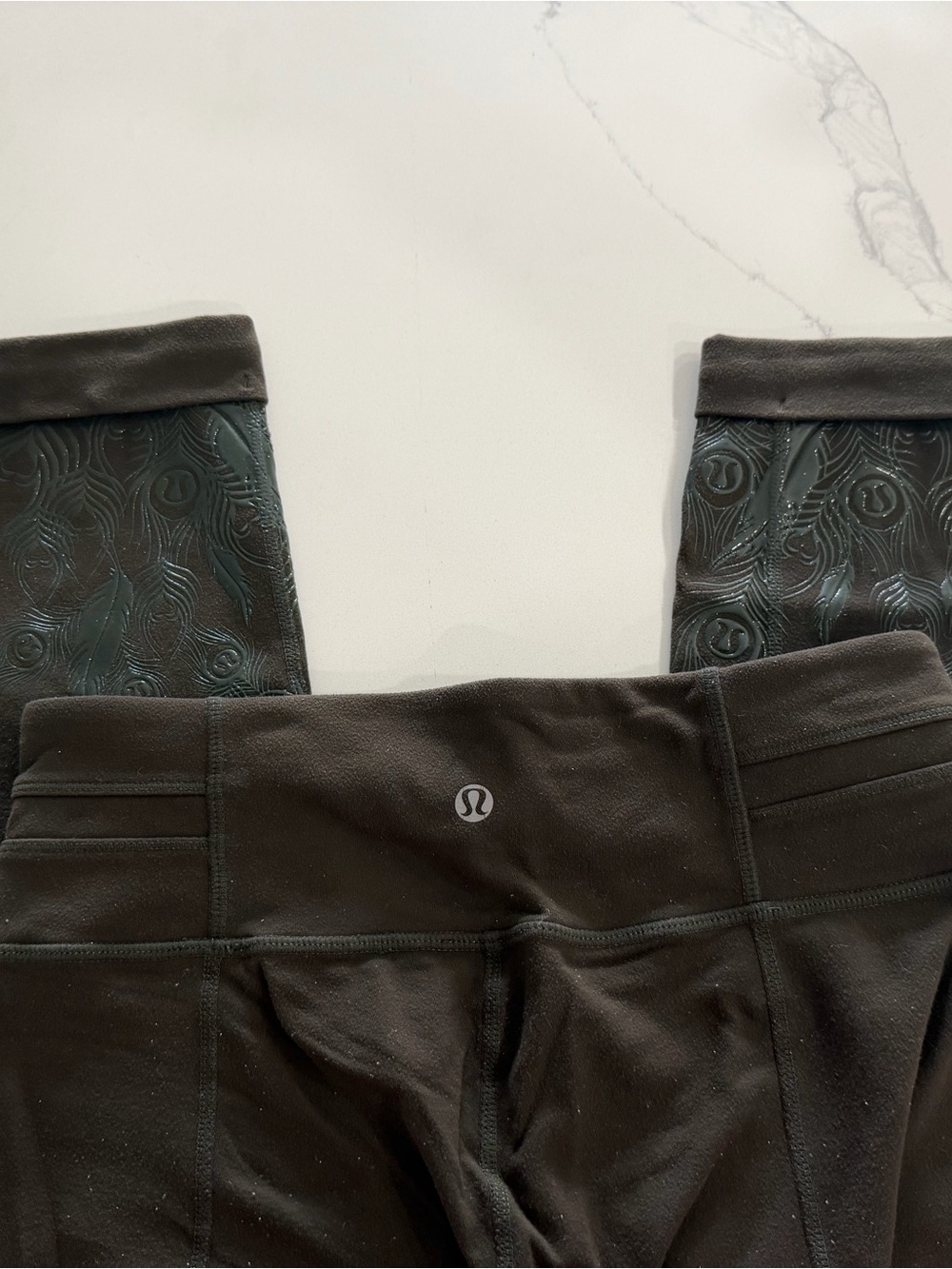 RARE Vintage Lululemon Acro Crop leggings in Dark Mocha size 6